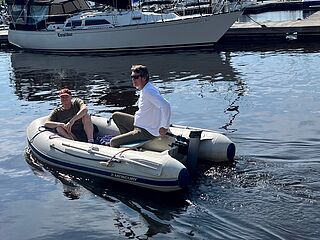 Quicksilver 310 Air Deck